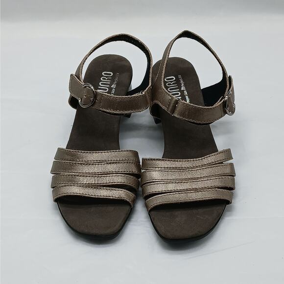 Munro Hallie Strappy Sandal Womens 6M Taupe . Metallic Leather Block Heel Shoes - Picture 3 of 10